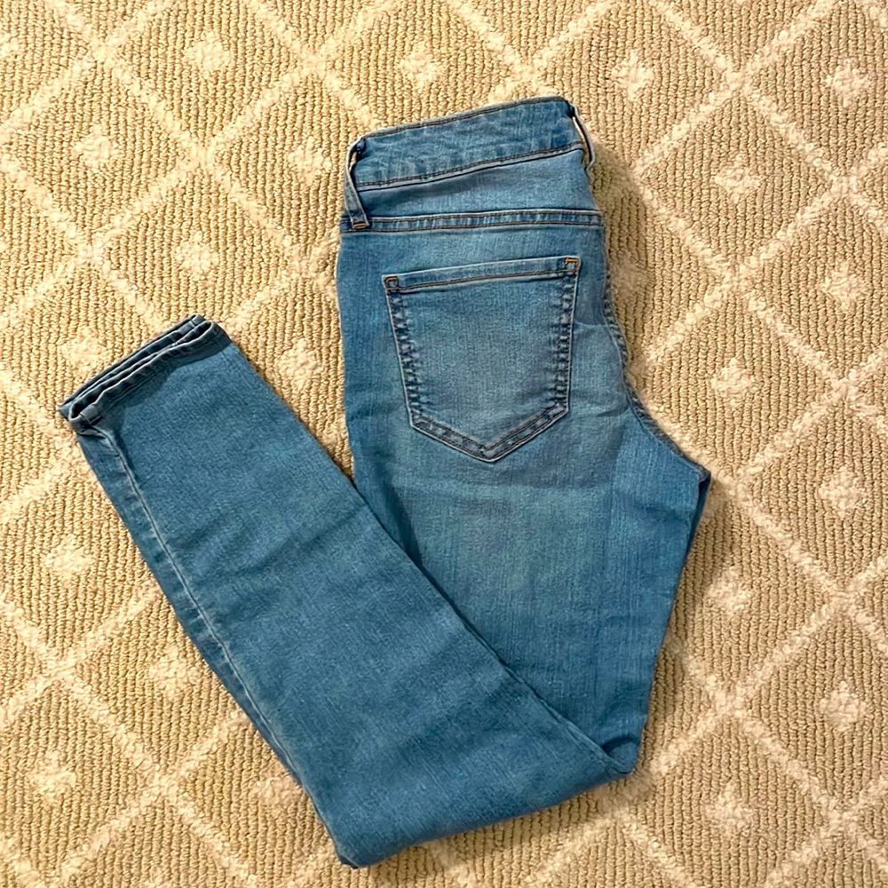Mid-Rise Super Skinny Jeans